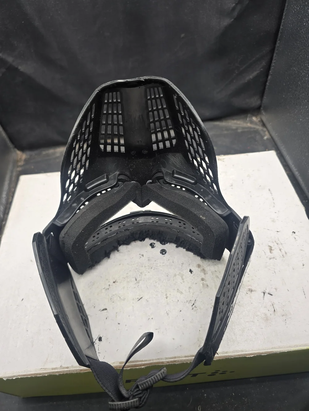 Black Full-Face VR/AR Protective Mask with Clear Lens